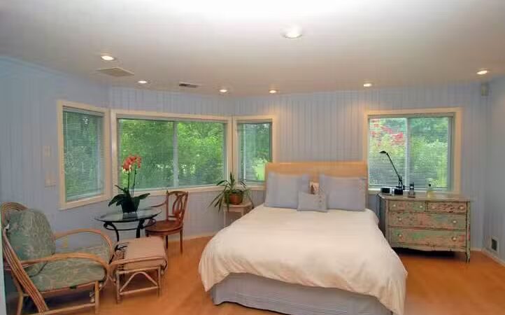 Birds of a Feather Lodge - Bridgman,