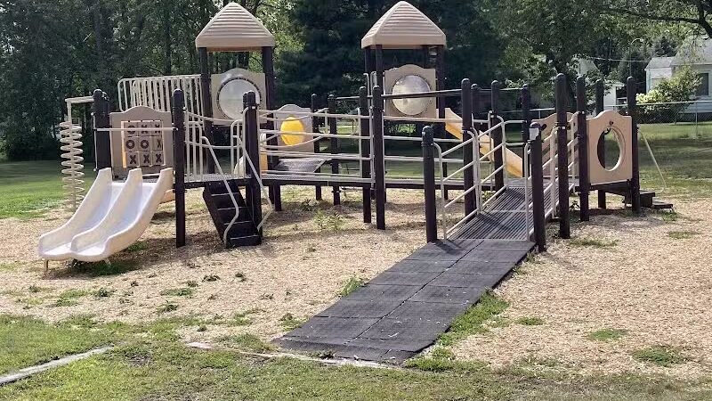 Toth Street Park - Bridgman,