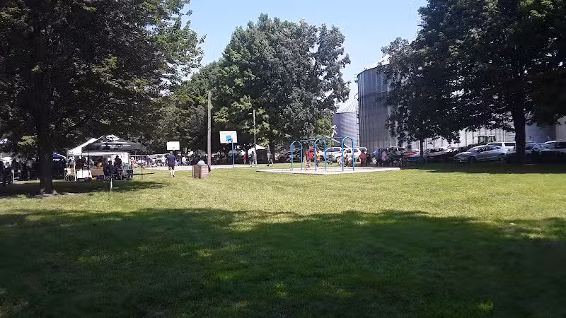 Railroad Park - Burr Oak,