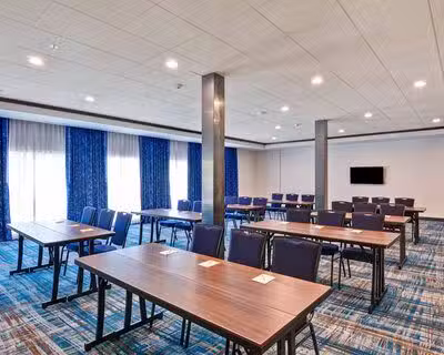 Courtyard by Marriott Long Island Islip/Courthouse Complex - Central Islip, NY