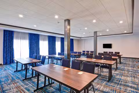 Courtyard by Marriott Long Island Islip/Courthouse Complex - Central Islip, NY
