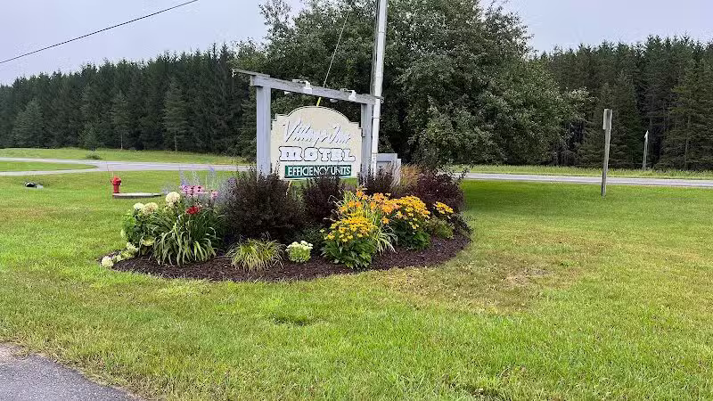 Village Inn Motel - Chatham,