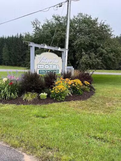 Village Inn Motel - Chatham,