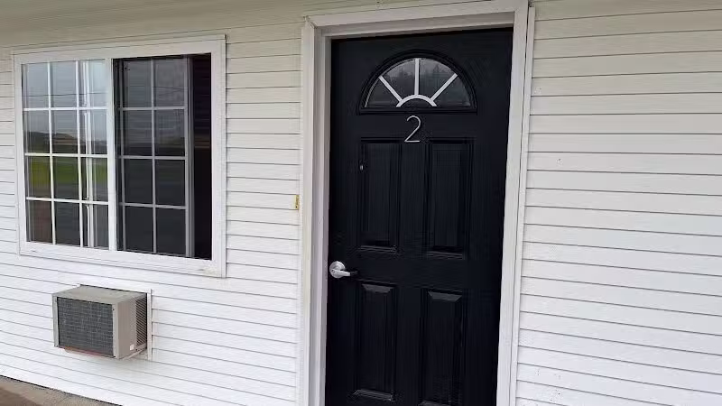 Village Inn Motel - Chatham,