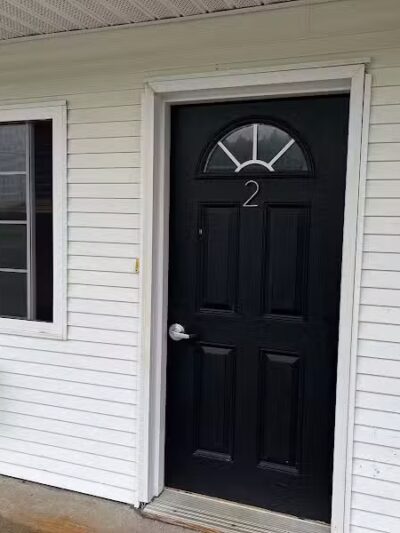 Village Inn Motel - Chatham,