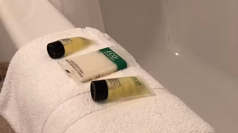 Village Inn Motel - Chatham,