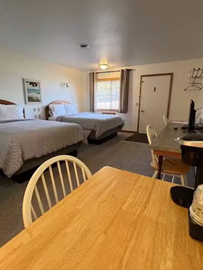 Village Inn Motel - Chatham,