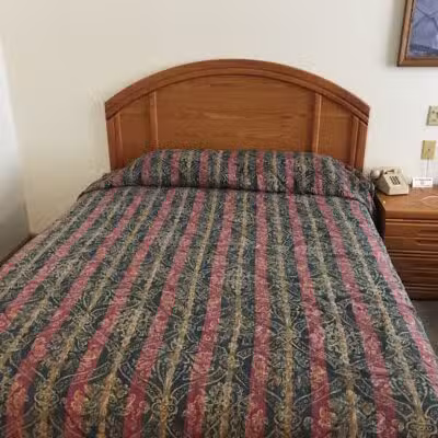 Village Inn Motel - Chatham,