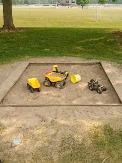 Tate Park - Clinton,