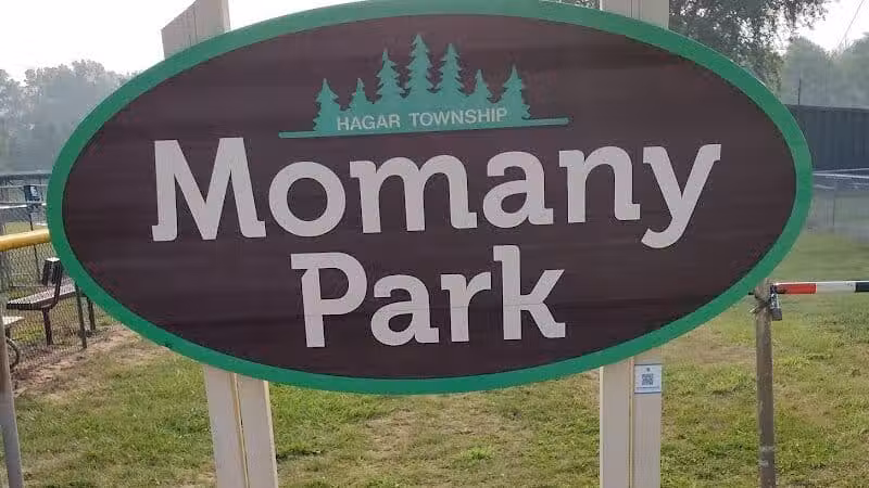 Momany Park Family Park - Coloma,