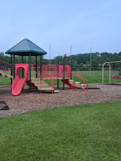 Momany Park Family Park - Coloma,