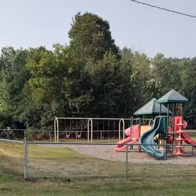 Momany Park Family Park - Coloma,