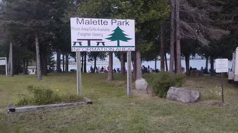 Malette Park - De Tour Village,