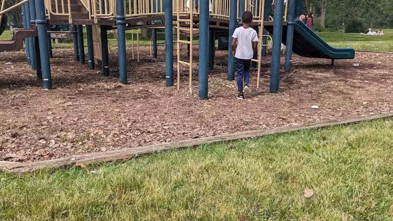 Parkland Park - Dearborn Heights,