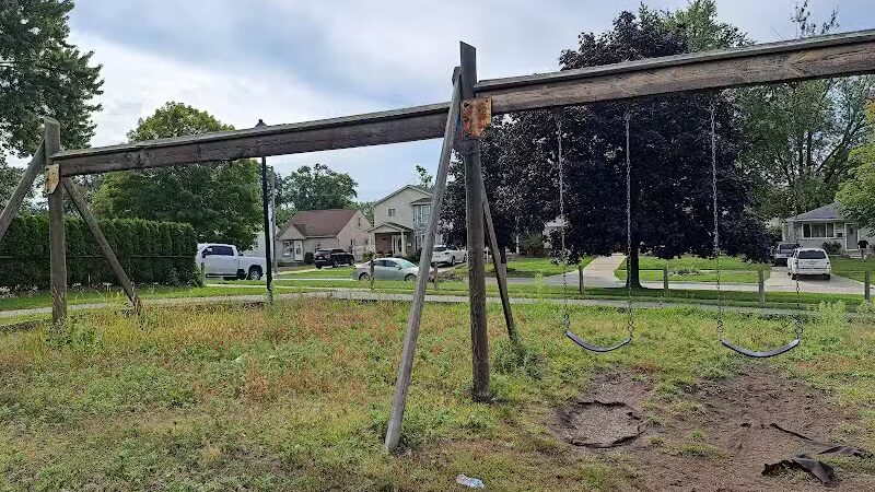 Van Houten Park - Dearborn Heights,