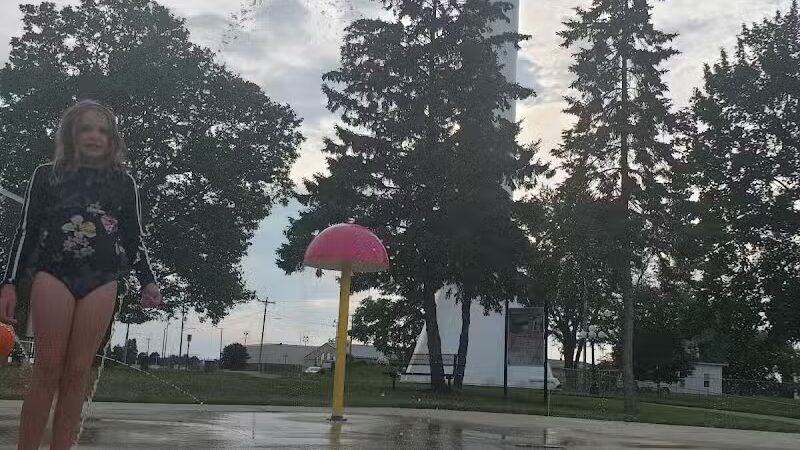 Deerfield Village Park Splash Pad - Deerfield,