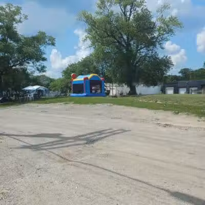 Pilgrim Dog Park & Beer Garden - Detroit,