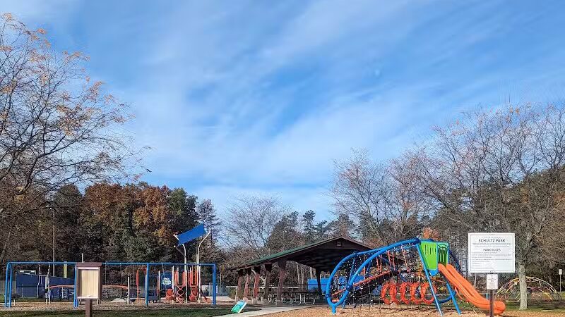 Schultz Park - Douglas,