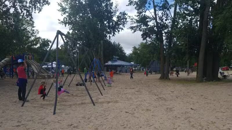 Jack Blesma Pavilion - Elk Rapids,