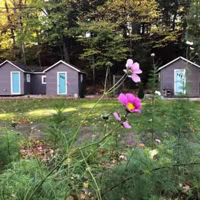 Paradise Pines Resort - Elk Rapids,