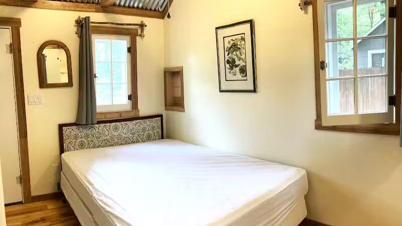 Paradise Pines Resort - Elk Rapids,