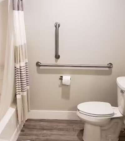 Empire Lakeshore Inn - Empire,