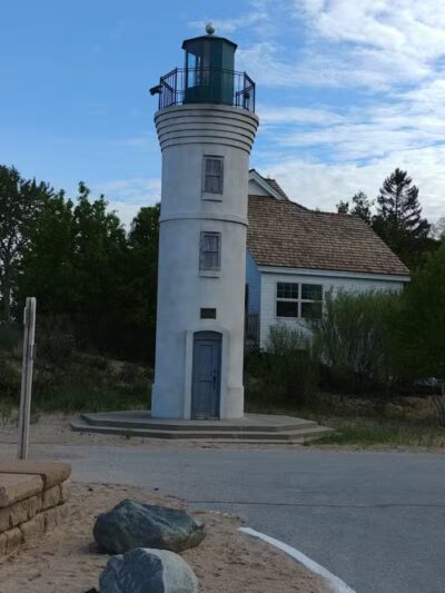 Empire Lakeshore Inn - Empire,