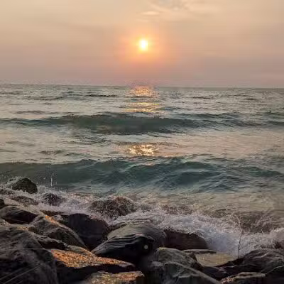 Empire Lakeshore Inn - Empire,