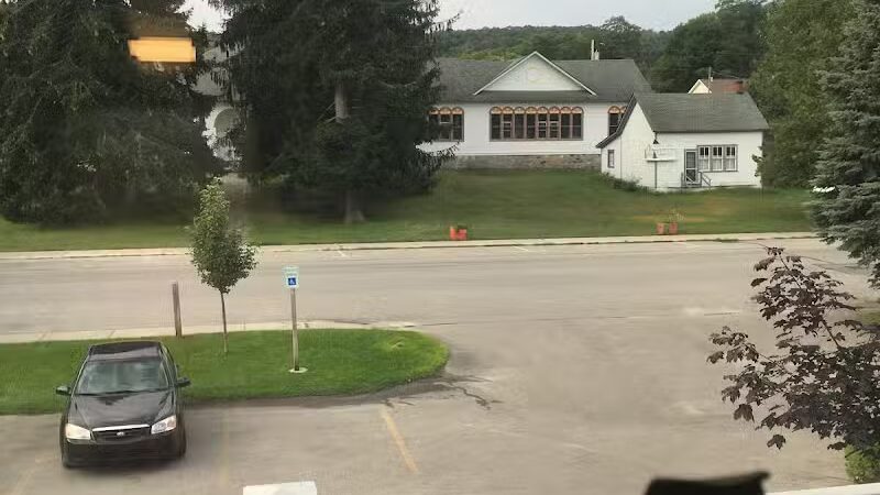 Empire Lakeshore Inn - Empire,