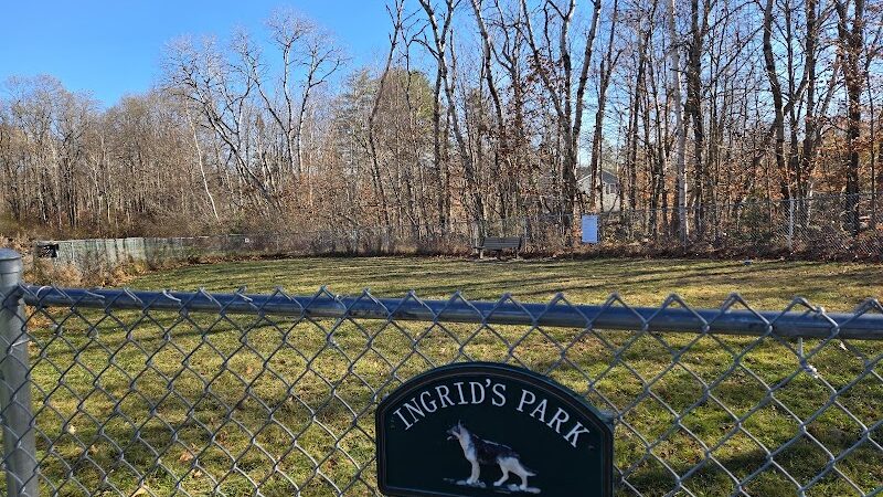Shaker Field Dog Park - Enfield, NH