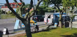 Breezy Dogs Food Truck - Far Rockaway, NY