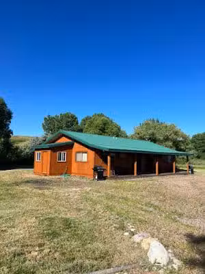 Three Mile Lodge - Fort Smith, MT