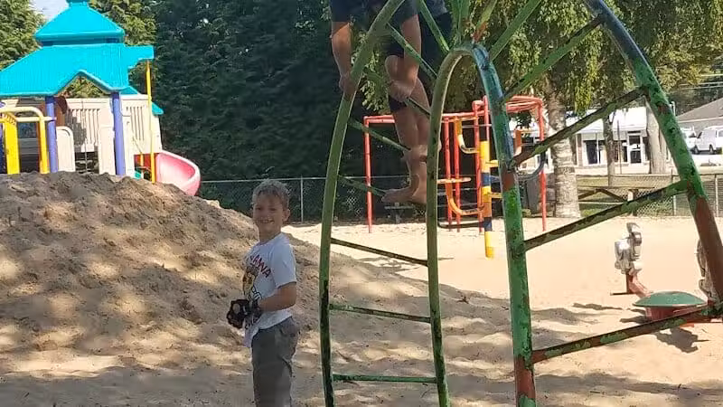Pomona Park - Fruitport,
