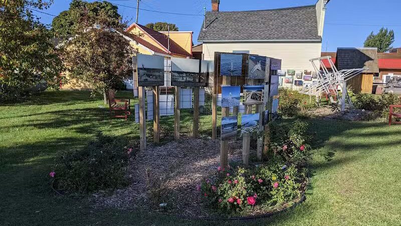 Beach Park Motel - Grand Marais,