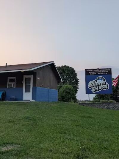 Dunes Motel - Grand Marais,