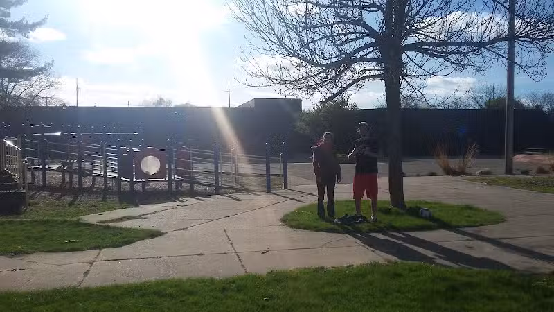 Sigsbee Park - Grand Rapids,
