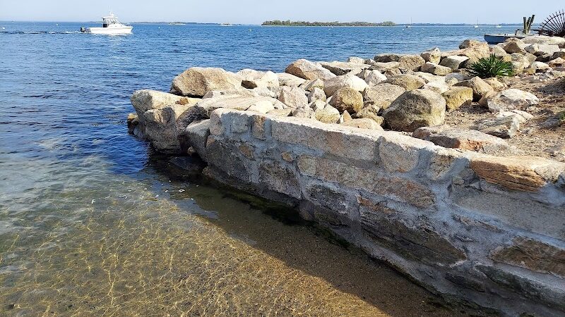 Main Street Dock and Beach - Groton, CT