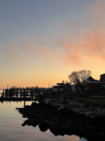Main Street Dock and Beach - Groton, CT