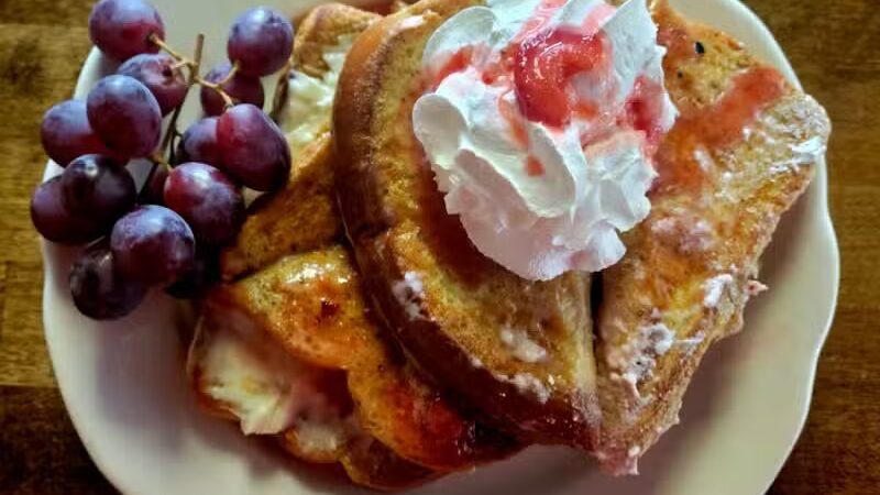 Dreamland Motel by adoba®️ - Gulliver,