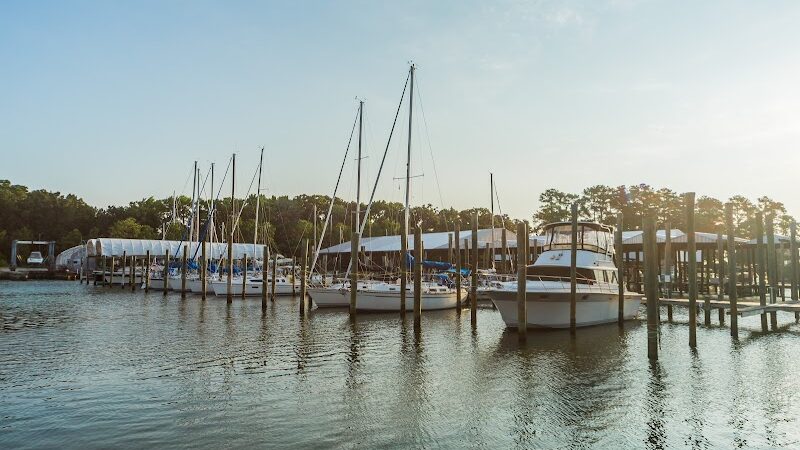 Coles Point Marina and RV Resort - Hague, VA
