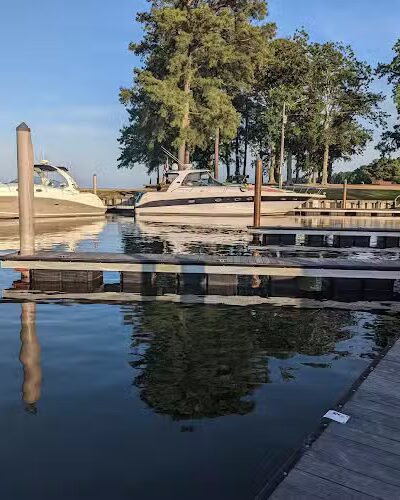 Coles Point Marina and RV Resort - Hague, VA