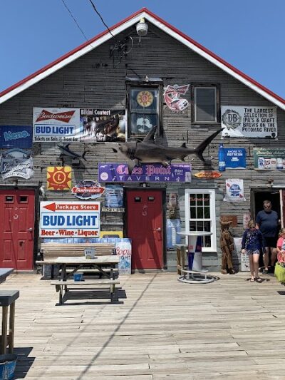 Coles Point Tavern - Hague, VA