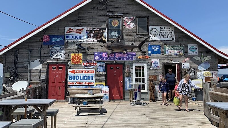 Coles Point Tavern - Hague, VA