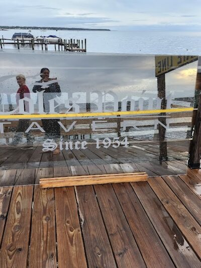 Coles Point Tavern - Hague, VA