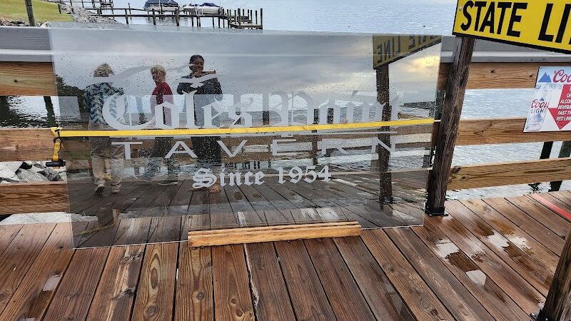 Coles Point Tavern - Hague, VA