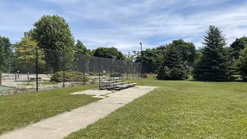 Lasky Dog Park - Hamtramck,