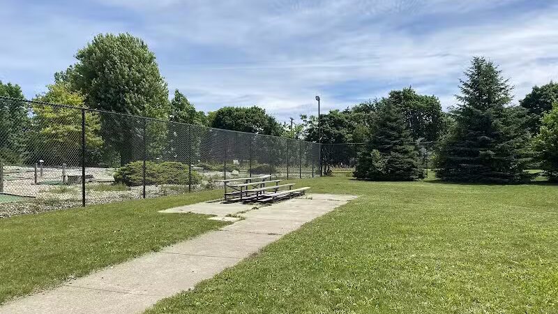 Lasky Dog Park - Hamtramck,
