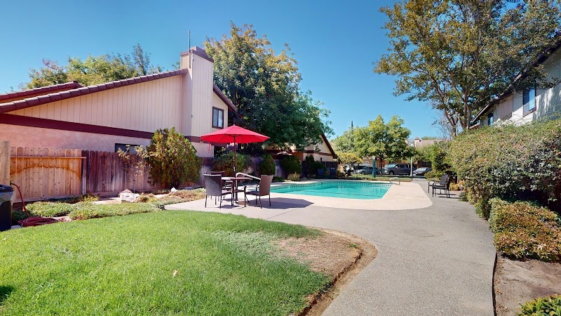 Remington Arms Apartments - Hanford, CA