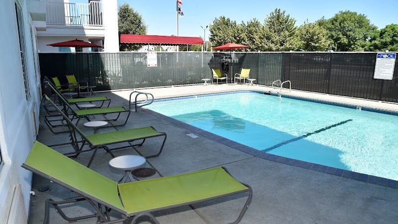 Sequoia Inn - Hanford, CA