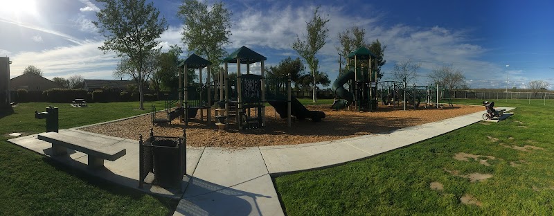 Sherwood Park - Hanford, CA
